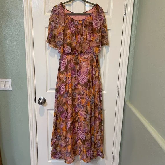 70's Vintage Handmade, Fully lined Chiffon & Taffeta floor length gown - Picture 2 of 9